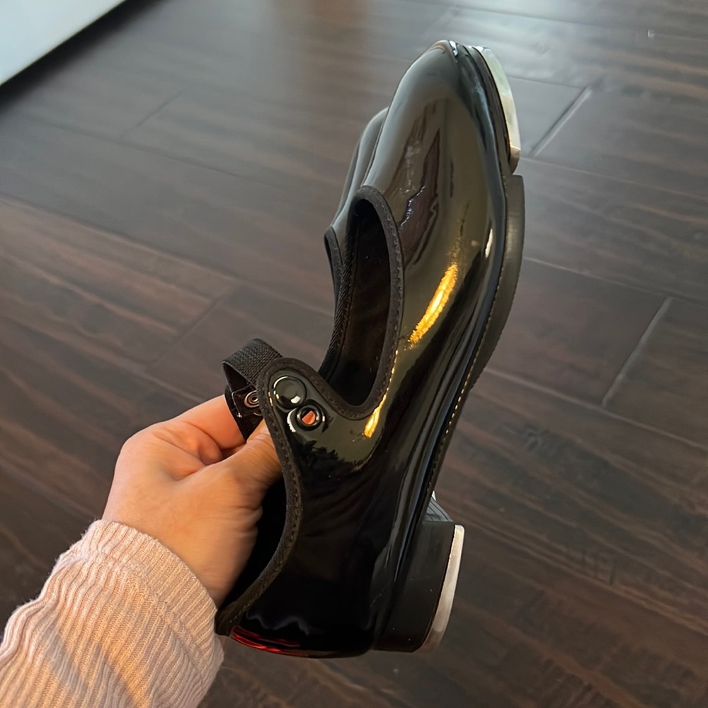 Tap dancing shoes only wear 3 times